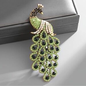 Baroque Green Peacock Bird Rhinestones Brooch, Lapel Pin for Jackets, Backpacks